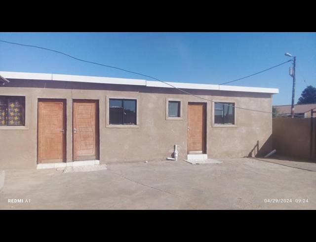 2 BEDROOM HOUSE FOR SALE IN SOSHANGUVE XX